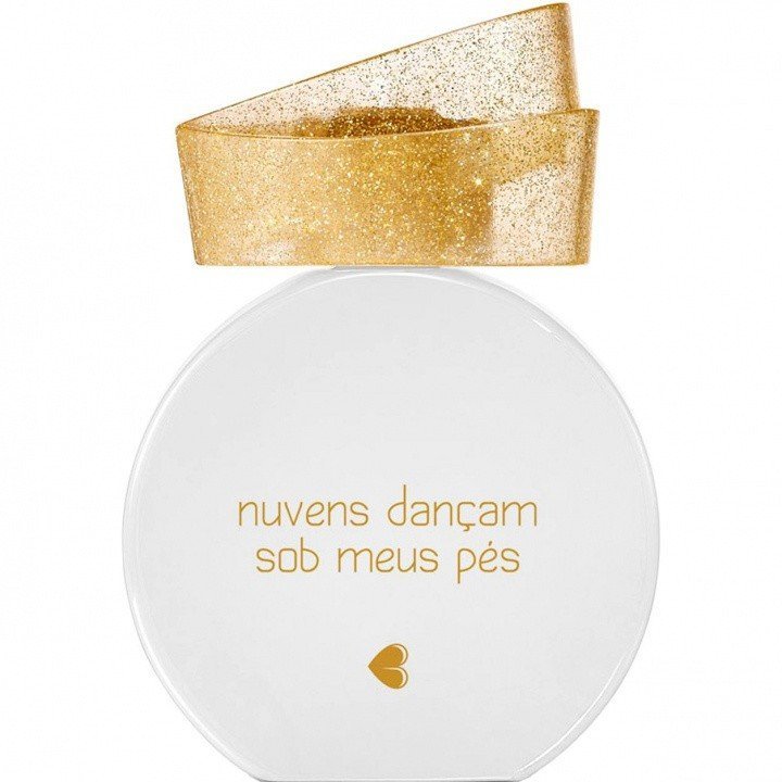 nuvens dançam sob meus pés