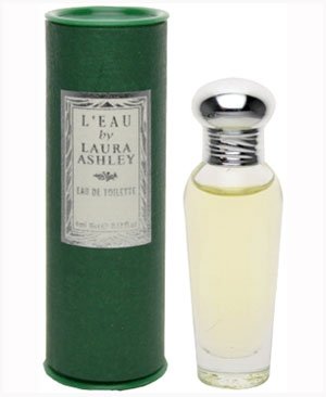 L'Eau by Laura