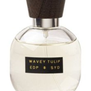Wavey Tulip