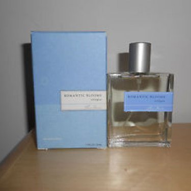 Romantic Blooms Sheer Freesia